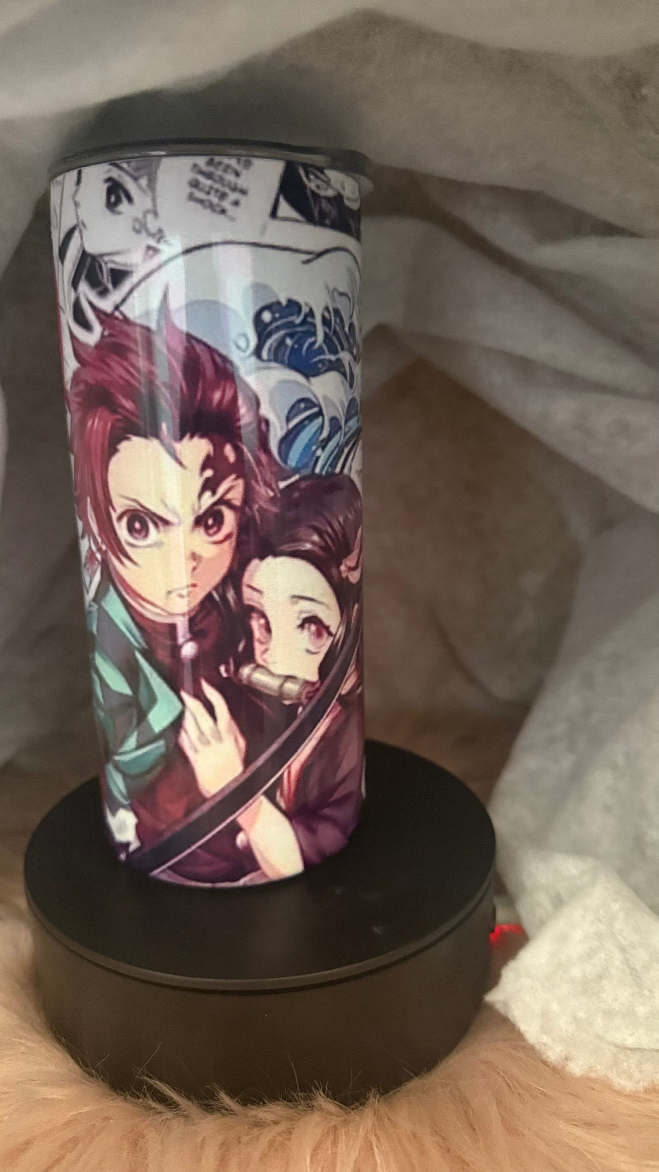 Tumble personalizado con diseño de Demon slayer
