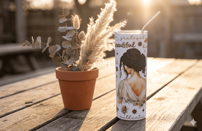 Tumbler skinny 20oz Grateful Beautiful Authentic vista lateral con detalle del diseño – Designs Clara